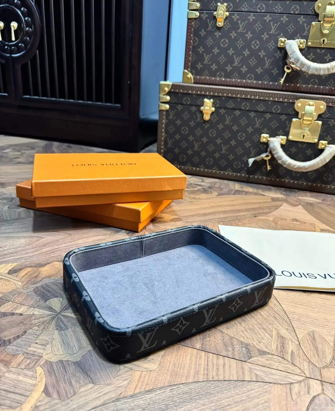 LV VALET TRAY CUSTOM 0522
